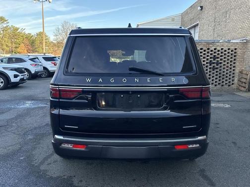 2022 Jeep Wagoneer Series III 4x4