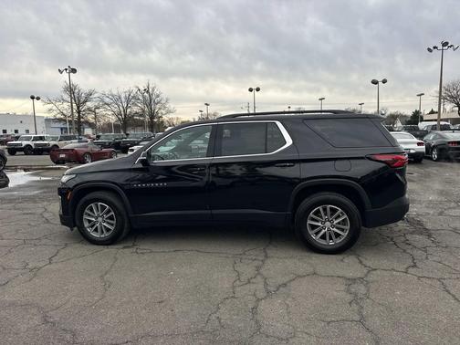 2022 Chevrolet Traverse LT Leather