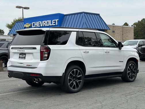 2023 Chevrolet Tahoe 4WD RST