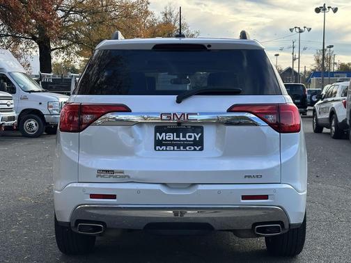 2017 GMC Acadia Denali