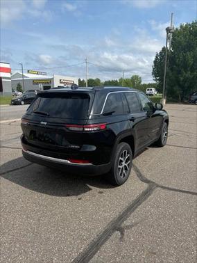 2023 Jeep Grand Cherokee Limited X