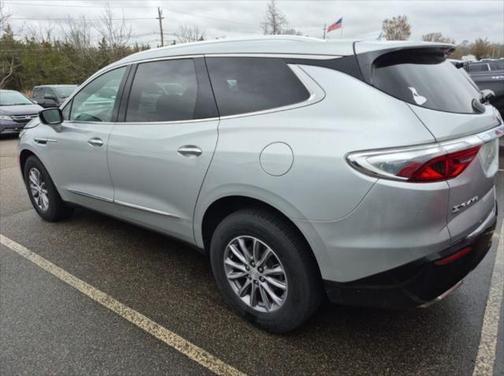 2022 Buick Enclave AWD Essence