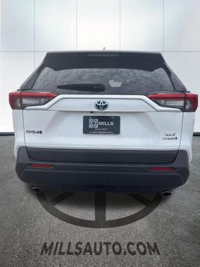 2024 Toyota RAV4 Hybrid XLE