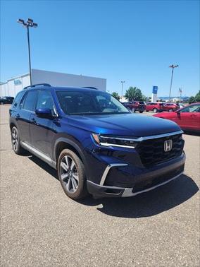 2023 Honda Pilot AWD Elite