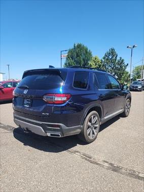 2023 Honda Pilot AWD Elite
