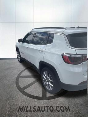 2022 Jeep Compass Latitude Lux