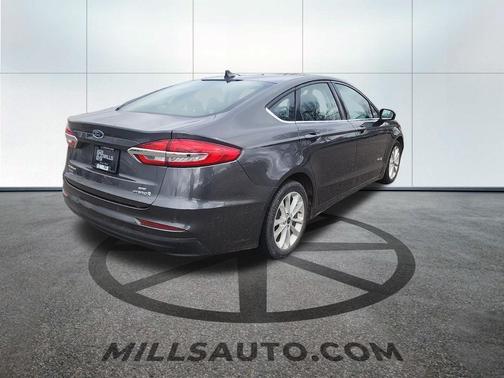 2019 Ford Fusion Hybrid SE