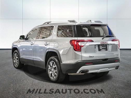 2023 GMC Acadia AWD SLT