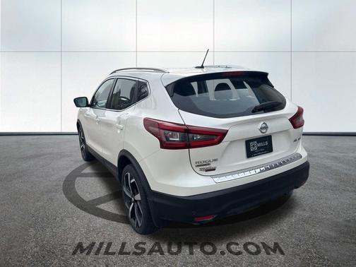 2022 Nissan Rogue Sport SL
