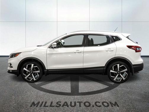 2022 Nissan Rogue Sport SL