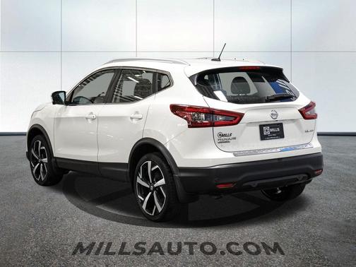 2022 Nissan Rogue Sport SL