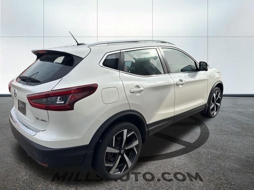 2022 Nissan Rogue Sport SL