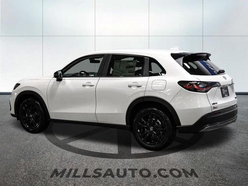 Platinum White Pearl 2026 Honda HR-V AWD Sport