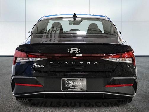 2025 Hyundai ELANTRA Sport