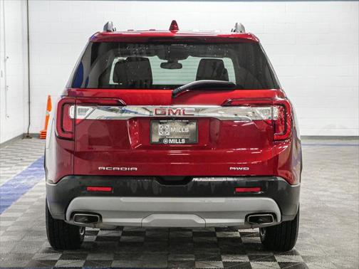 2023 GMC Acadia AWD SLT