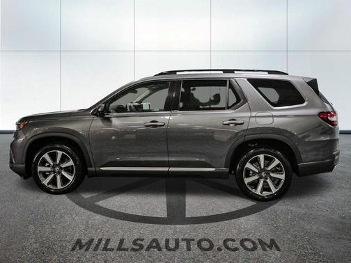 2025 Honda Pilot Touring 8-Passenger