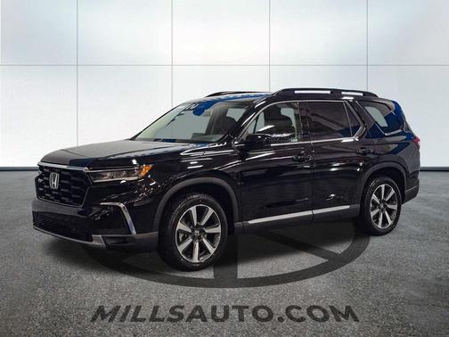 2025 Honda Pilot Touring 8-Passenger