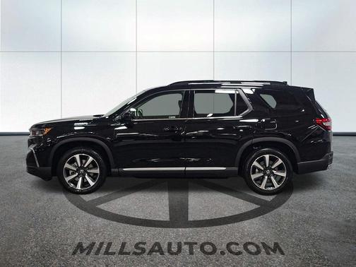2025 Honda Pilot Touring 8-Passenger