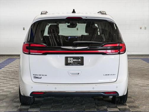 2023 Chrysler Pacifica Limited