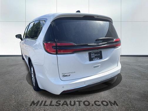 Bright White Clearcoat 2024 Chrysler Pacifica Touring L