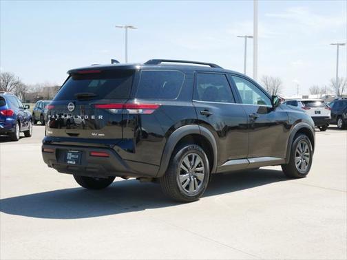 2024 Nissan Pathfinder SV 4WD
