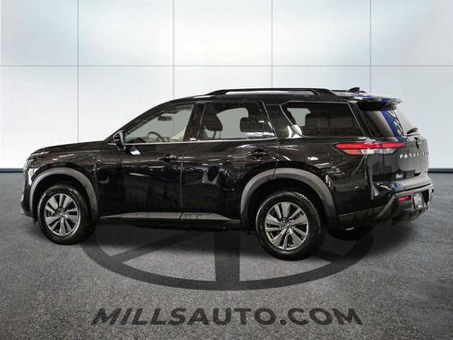 2024 Nissan Pathfinder SV 4WD