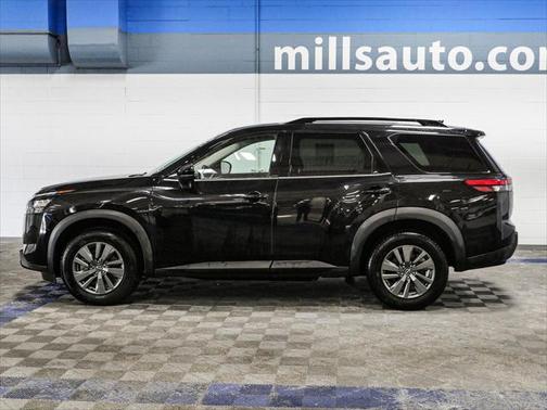 2024 Nissan Pathfinder SV 4WD