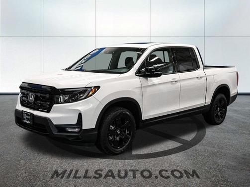 Platinum White Pearl 2026 Honda Ridgeline Black