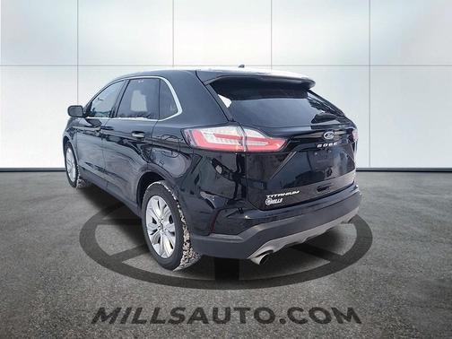 2023 Ford Edge Titanium