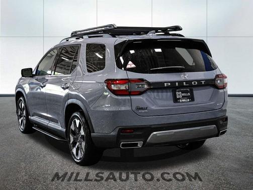 Sonic Gray Pearl 2026 Honda Pilot Elite