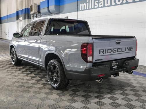 2025 Honda Ridgeline Black