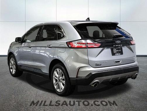 2023 Ford Edge Titanium