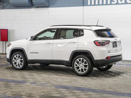 2022 Jeep Compass Latitude Lux