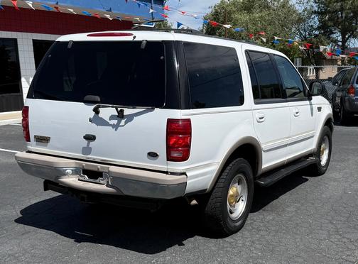 white 1999 Ford Expedition Eddie Bauer 4WD