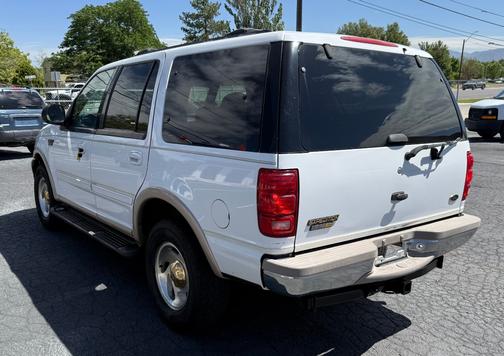 white 1999 Ford Expedition Eddie Bauer 4WD