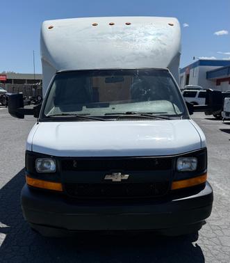 white 2017 Chevrolet Express 3500 Work Van