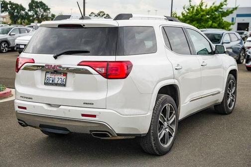 White Frost Tri-Coat 2018 GMC Acadia Denali