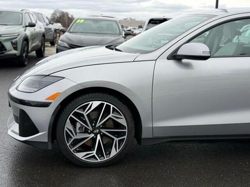 2025 Hyundai IONIQ 6 SEL