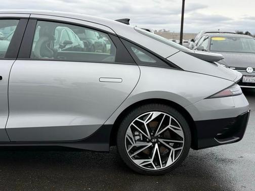2025 Hyundai IONIQ 6 SEL