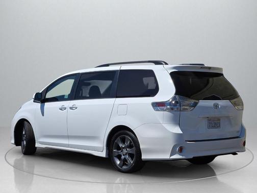 2016 Toyota Sienna L