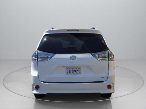 2016 Toyota Sienna L