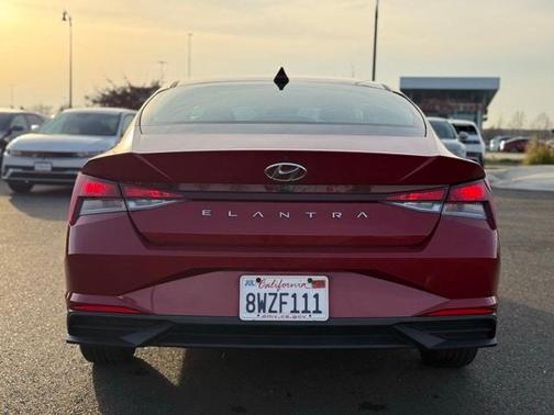 2021 Hyundai ELANTRA SEL