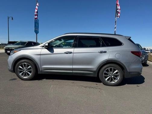 2018 Hyundai SANTA FE SE