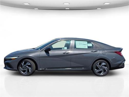 2025 Hyundai ELANTRA HEV SEL Sport