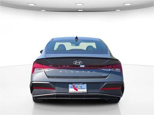 2025 Hyundai ELANTRA HEV SEL Sport