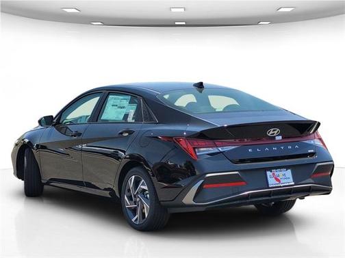 2025 Hyundai ELANTRA HEV SEL Sport