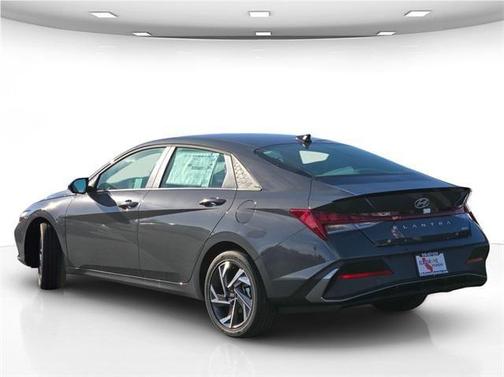 2025 Hyundai ELANTRA HEV SEL Sport
