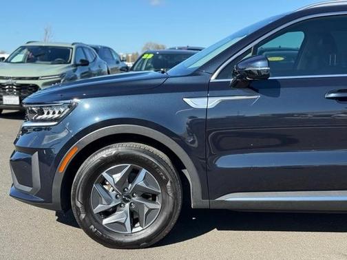 2022 Kia Sorento Hybrid S