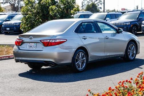 Creme Brulee 2017 Toyota Camry SE