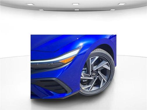 2025 Hyundai ELANTRA HEV SEL Sport